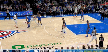 DB视讯百家乐挺身而出！丁威迪14中11高效砍全队最高28分 关键突破战斧劈扣