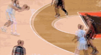 DB官网在线登录入口😏手起刀落！马穆弧顶三分打停热火