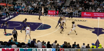 DB电子官网传射建功！科比-怀特连续三分命中 并击地妙传武切维奇吃饼