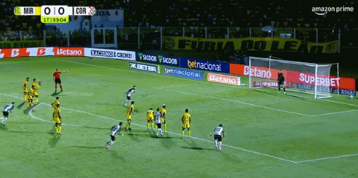 DB视讯官网非常不满！德佩巴甲勺子点球罚丢补射也偏，随后对手上前与其理论