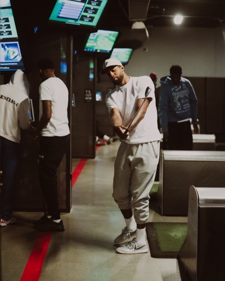 DB真人旗舰乔治：我打高尔夫被网友喷 谁会24小时都工作 乔丹也打啊